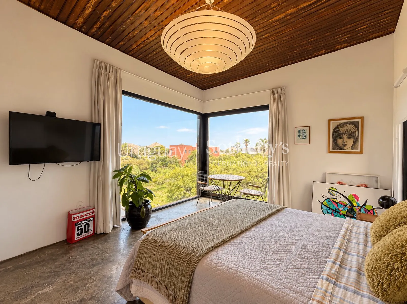 Splendid property in La Barra with sea view