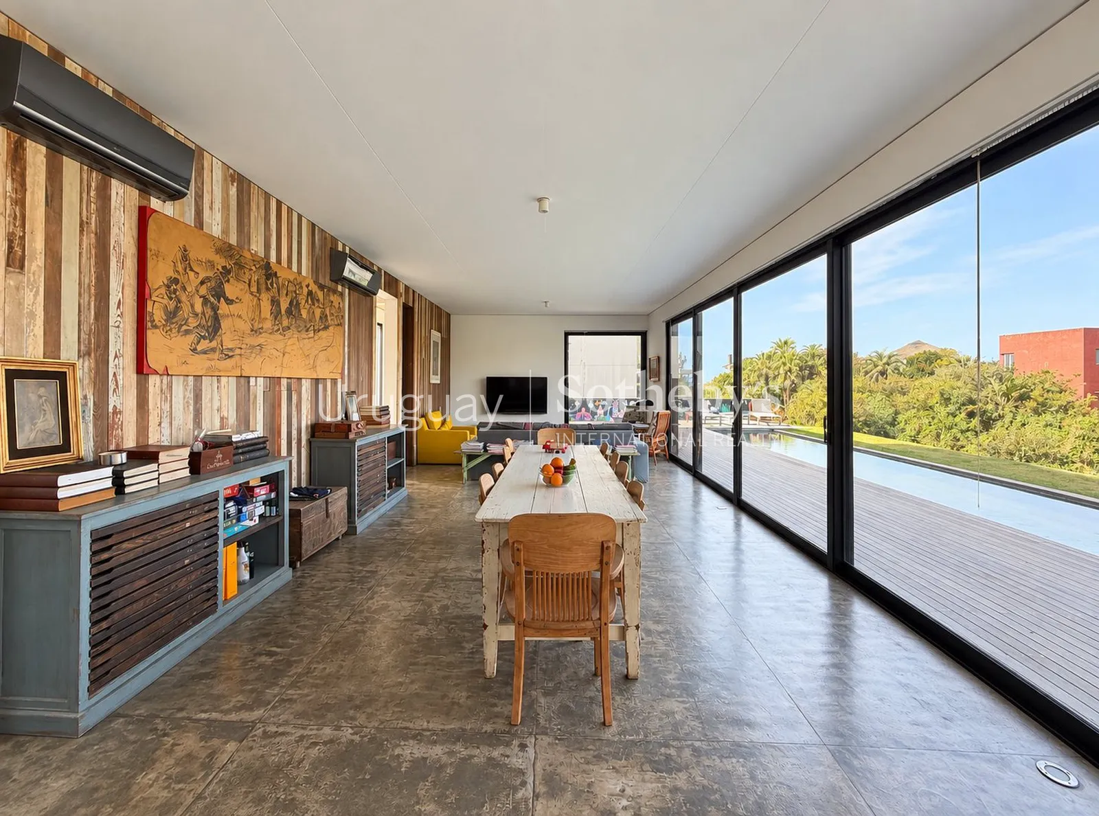 Splendid property in La Barra with sea view