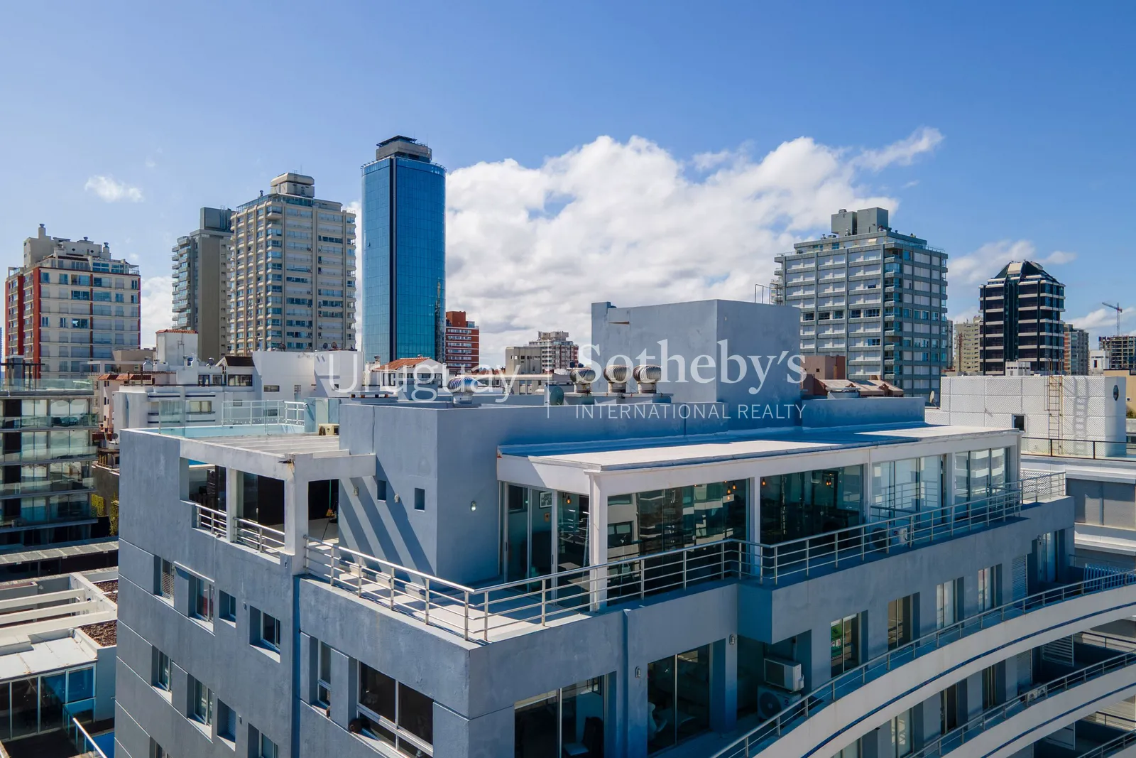 Dúplex con piscina privada y vistas al mar en Península