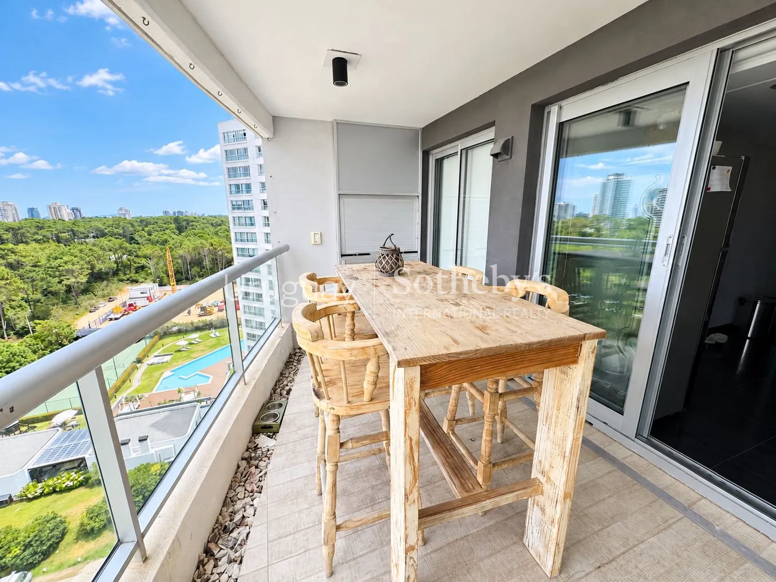 Piso alto en Look Brava