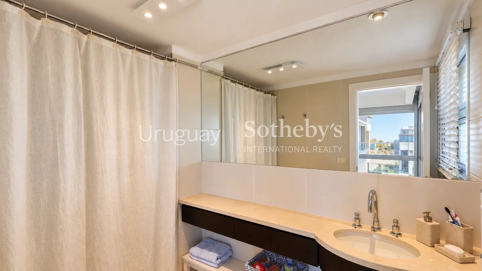 Exclusivo Apartamento Esquinero en Torre Lobos – foto 20 de 28