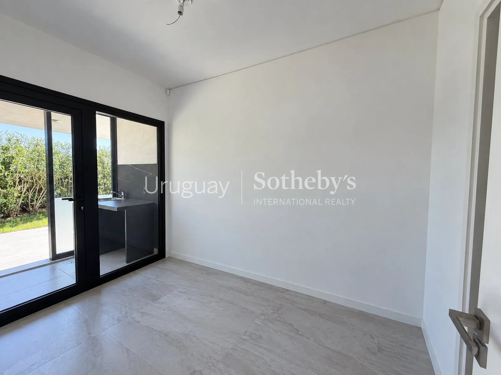 Unidad en Planta Baja con Piscina Privada