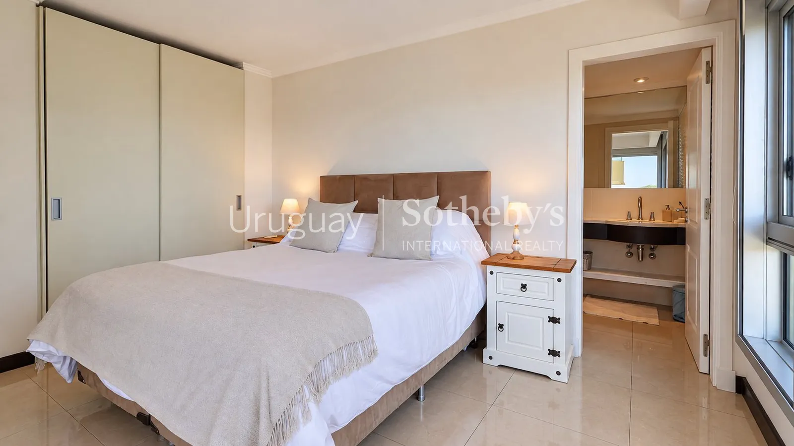 Exclusivo Apartamento Esquinero en Torre Lobos – foto 19 de 28