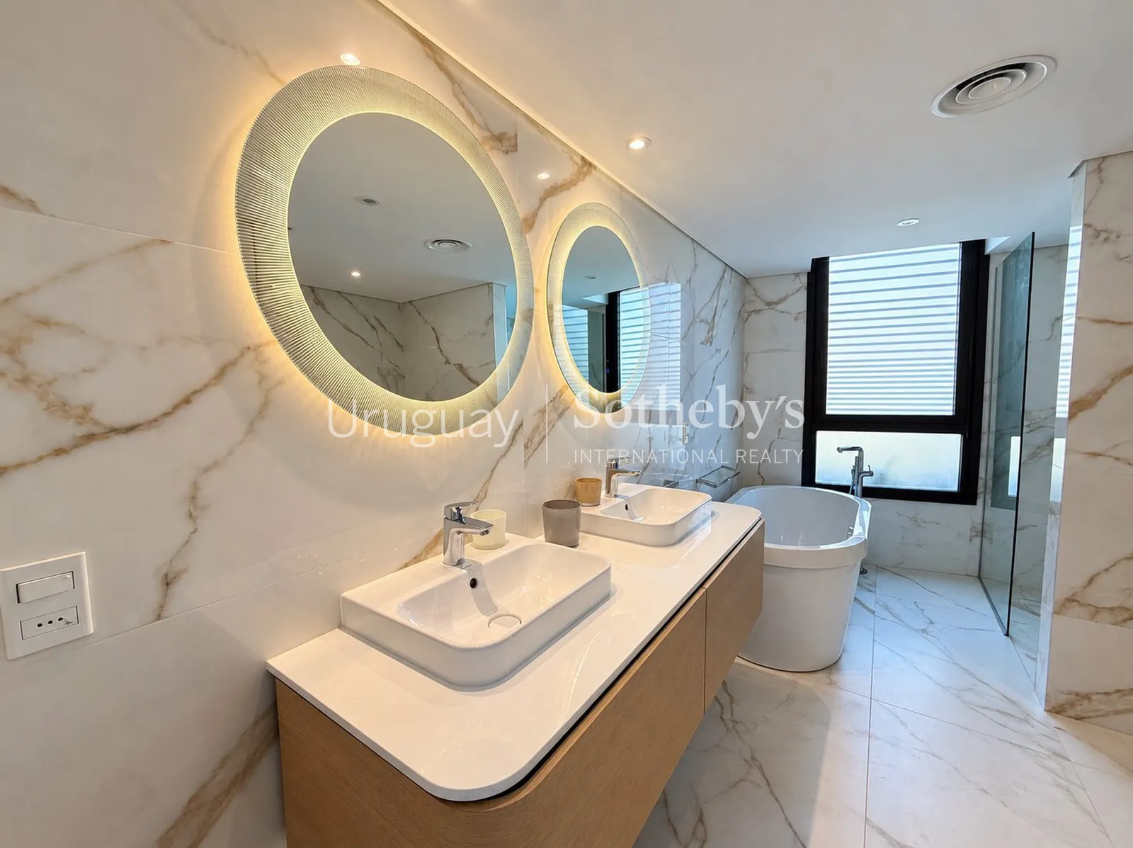 Unidad en Planta Baja con Piscina Privada