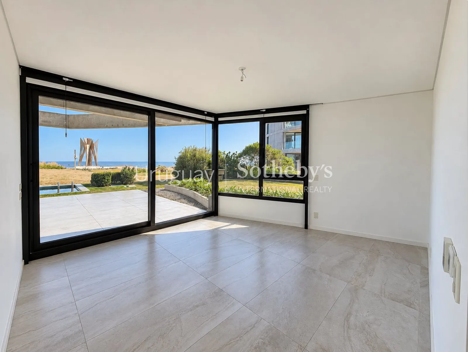 Unidad en Planta Baja con Piscina Privada