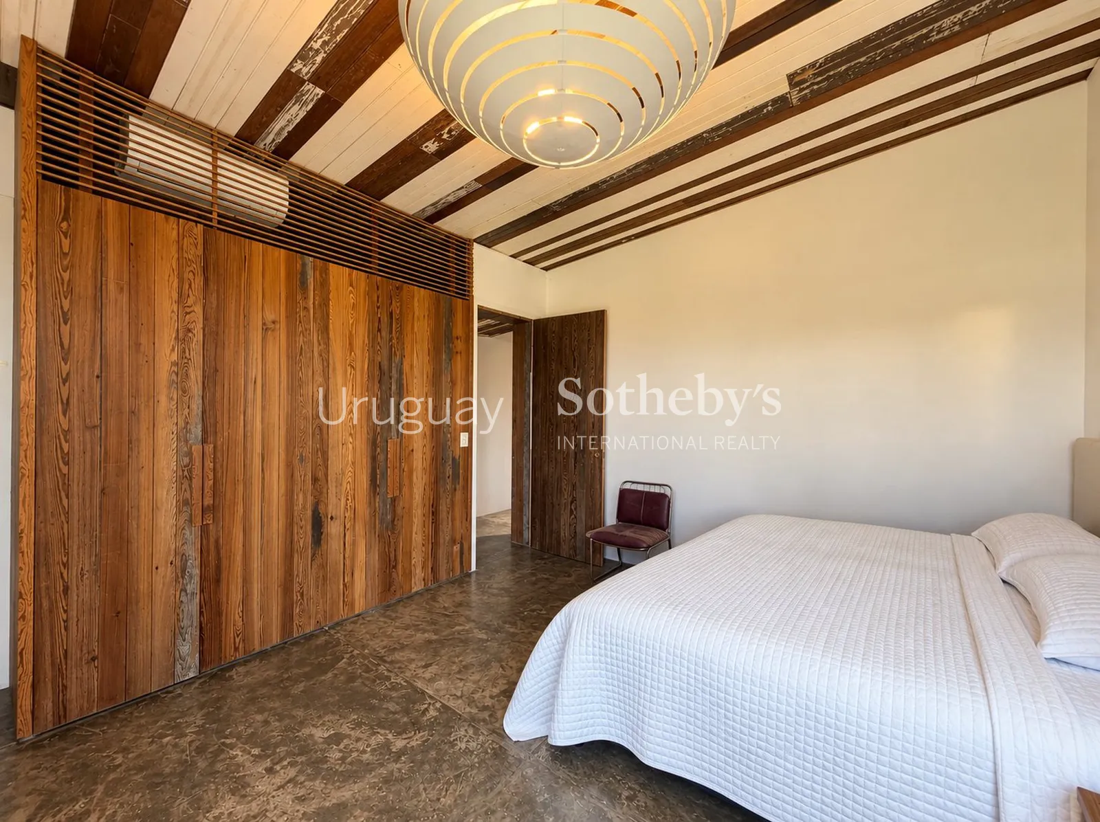 Splendid property in La Barra with sea view