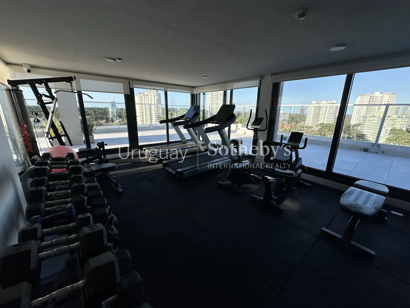 Monoambiente amplio , Pda.5 , Punta del Este