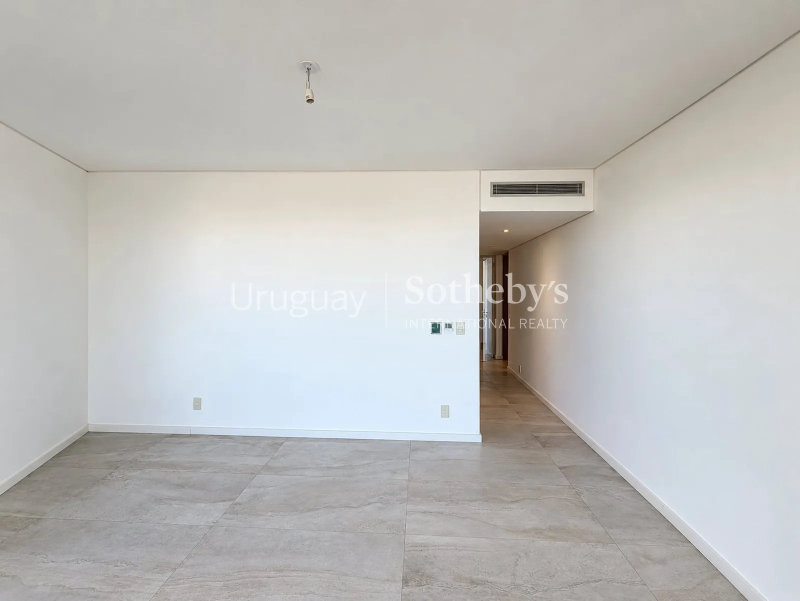Unidad en Planta Baja con Piscina Privada