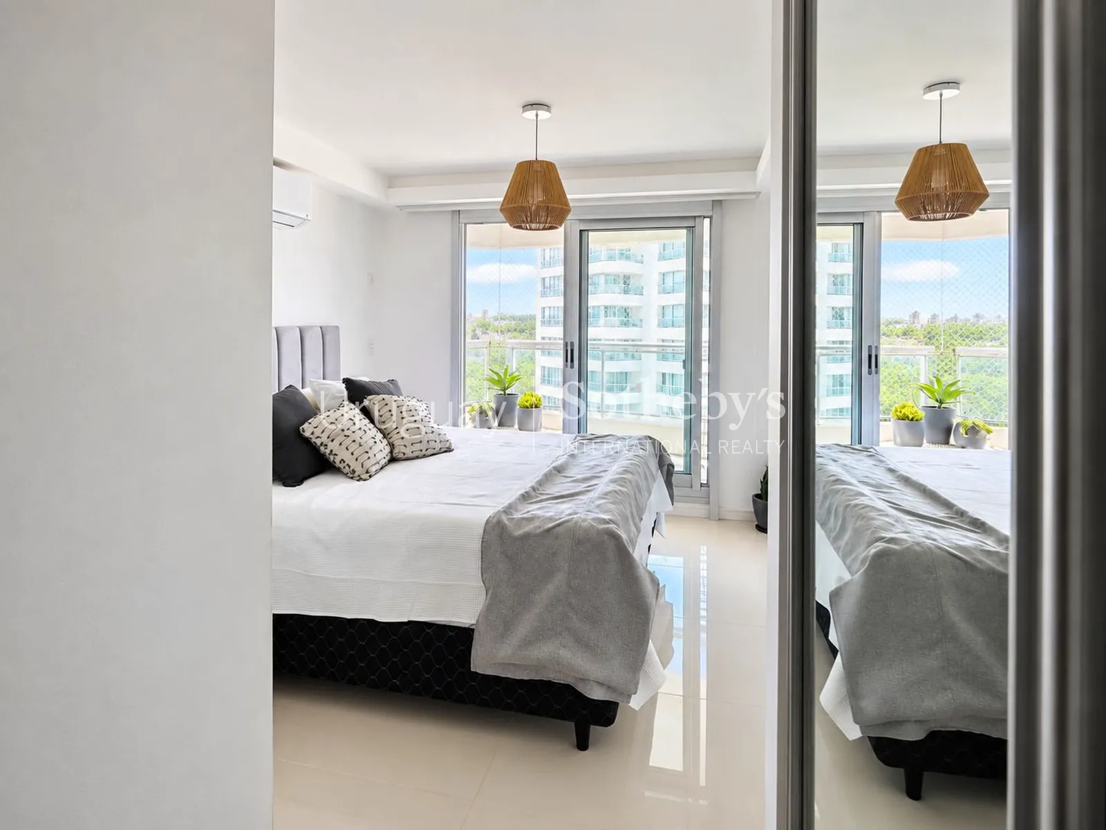 Piso alto en Look Brava