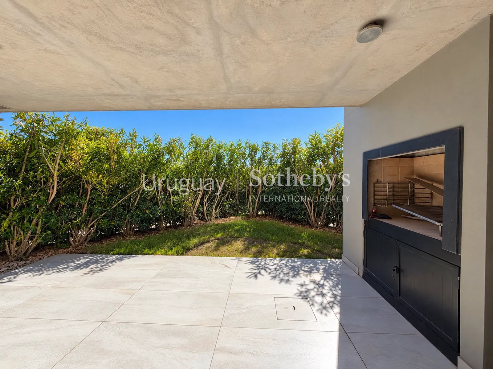 Unidad en Planta Baja con Piscina Privada
