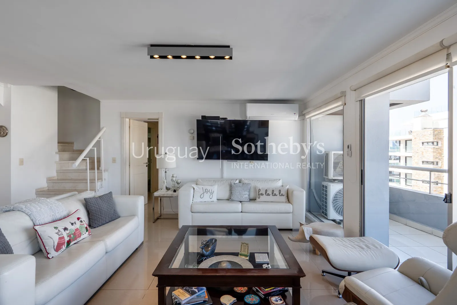 Dúplex con piscina privada y vistas al mar en Península