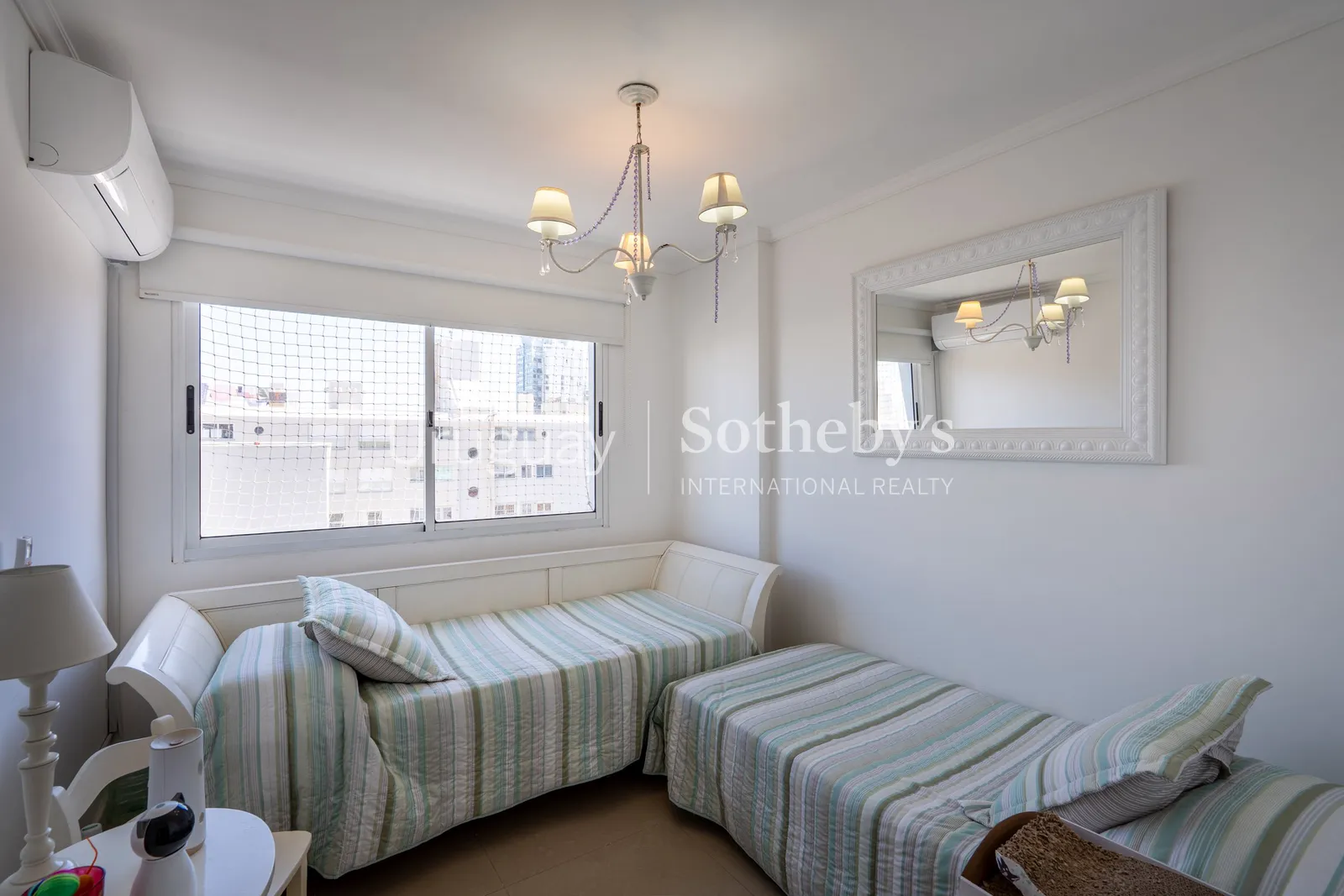 Dúplex con piscina privada y vistas al mar en Península