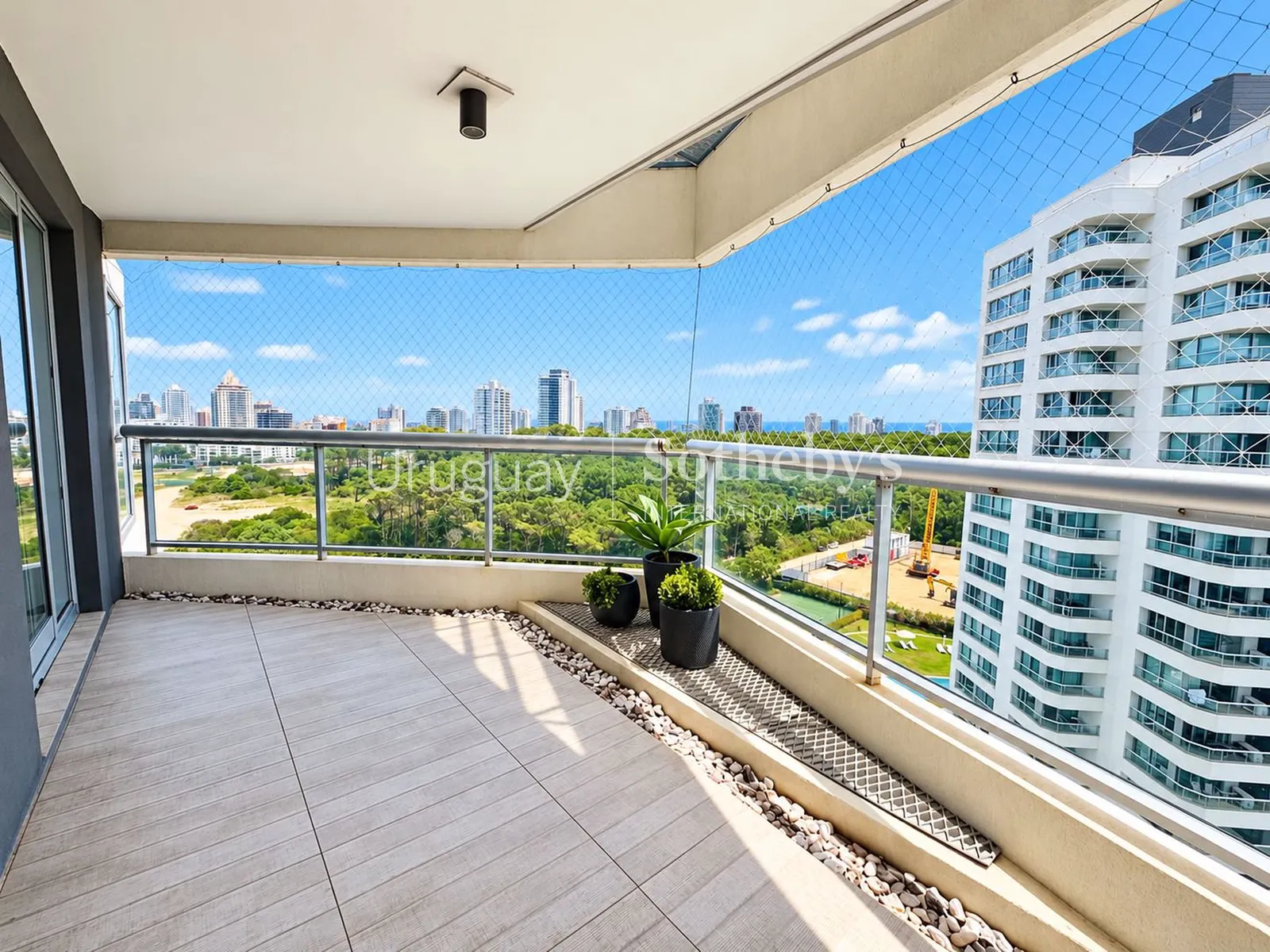 Piso alto en Look Brava