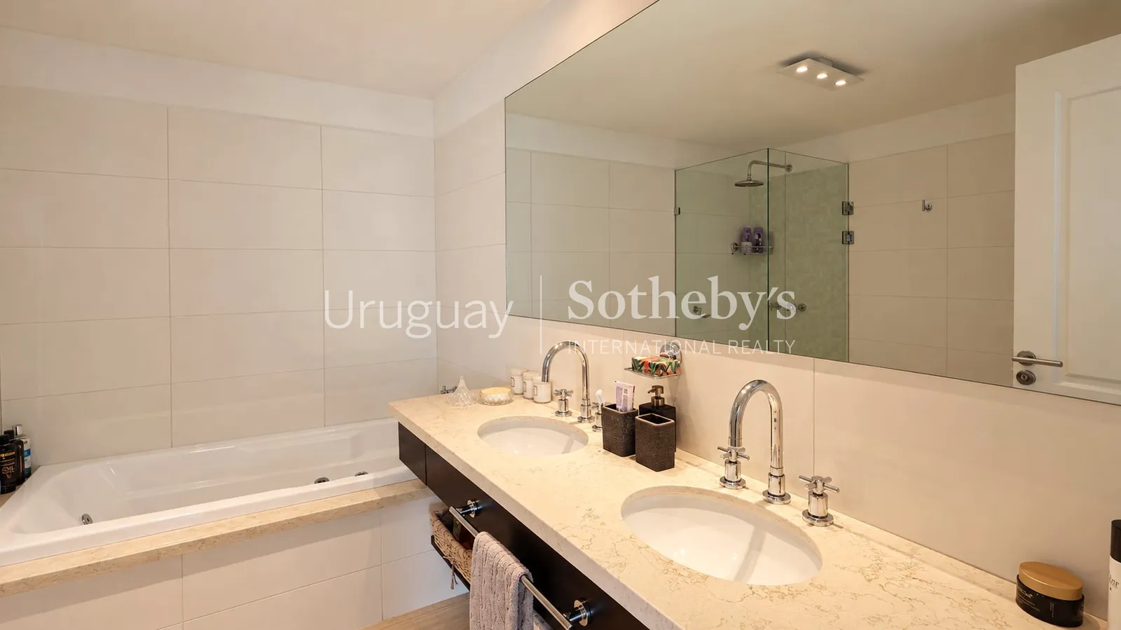 Exclusivo Apartamento Esquinero en Torre Lobos – foto 17 de 28