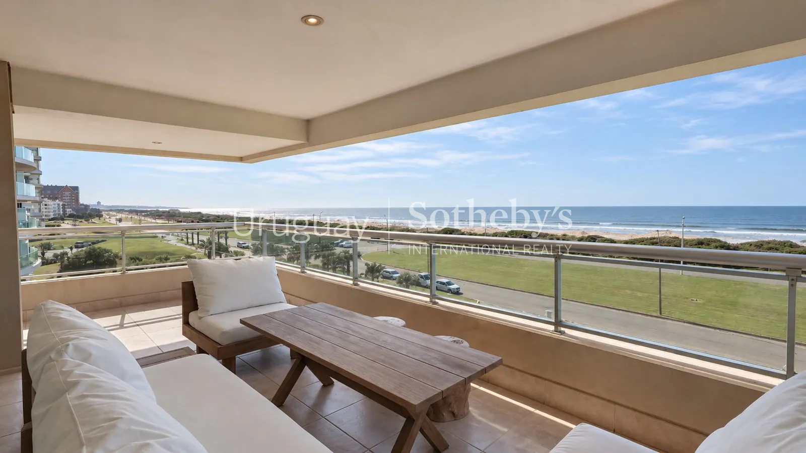 Exclusivo Apartamento Esquinero en Torre Lobos – foto 1 de 28