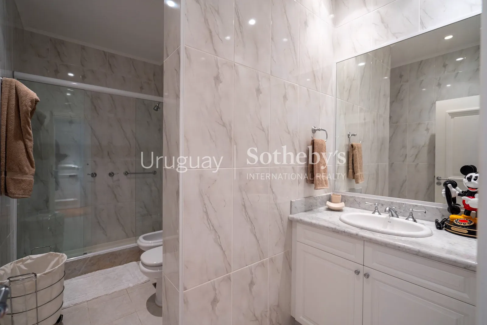 Penthouse de 4 dormitorios en alquiler en Playa Mansa – foto 27 de 38