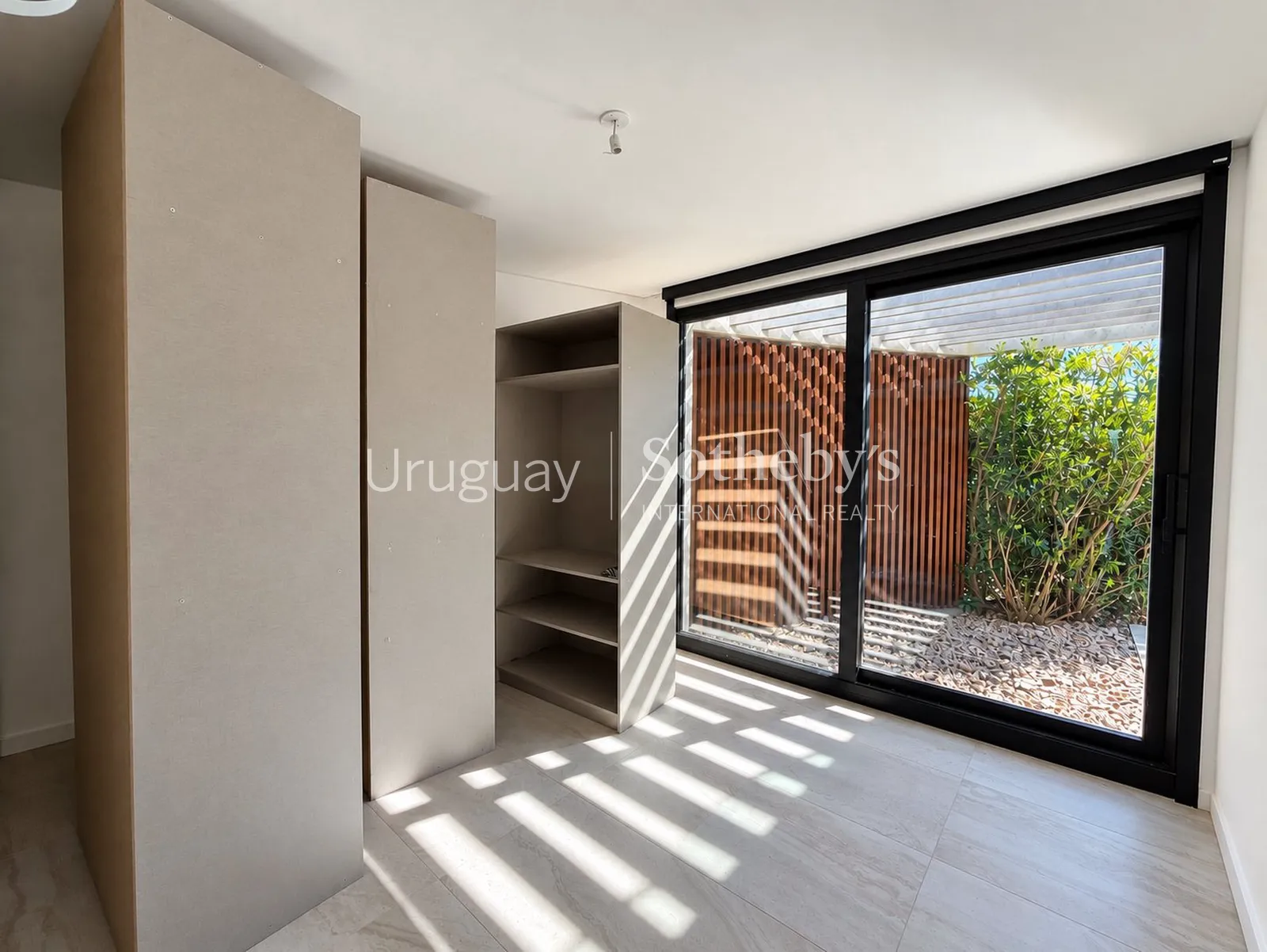 Unidad en Planta Baja con Piscina Privada