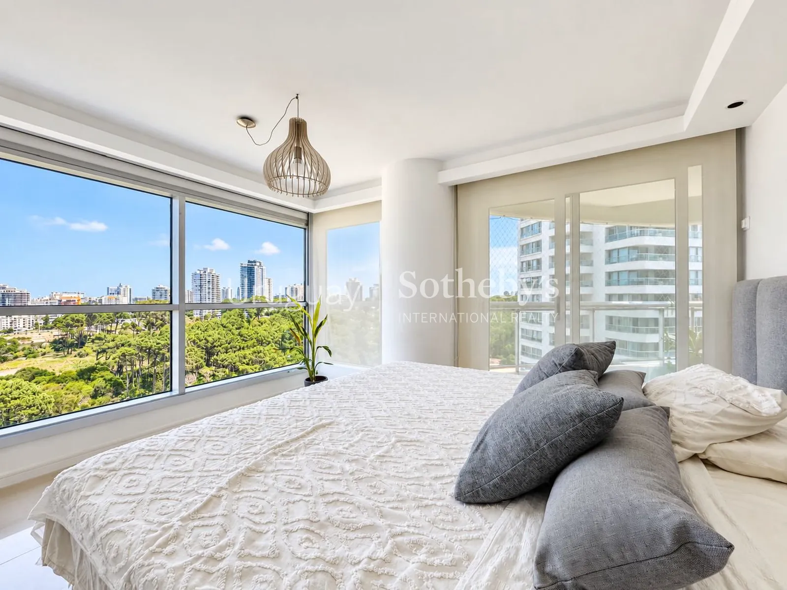 Piso alto en Look Brava