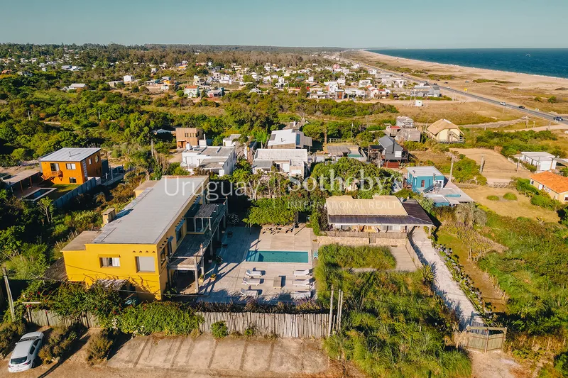 Exclusive Residence in Punta Piedras with Sea View - Punta Piedras
