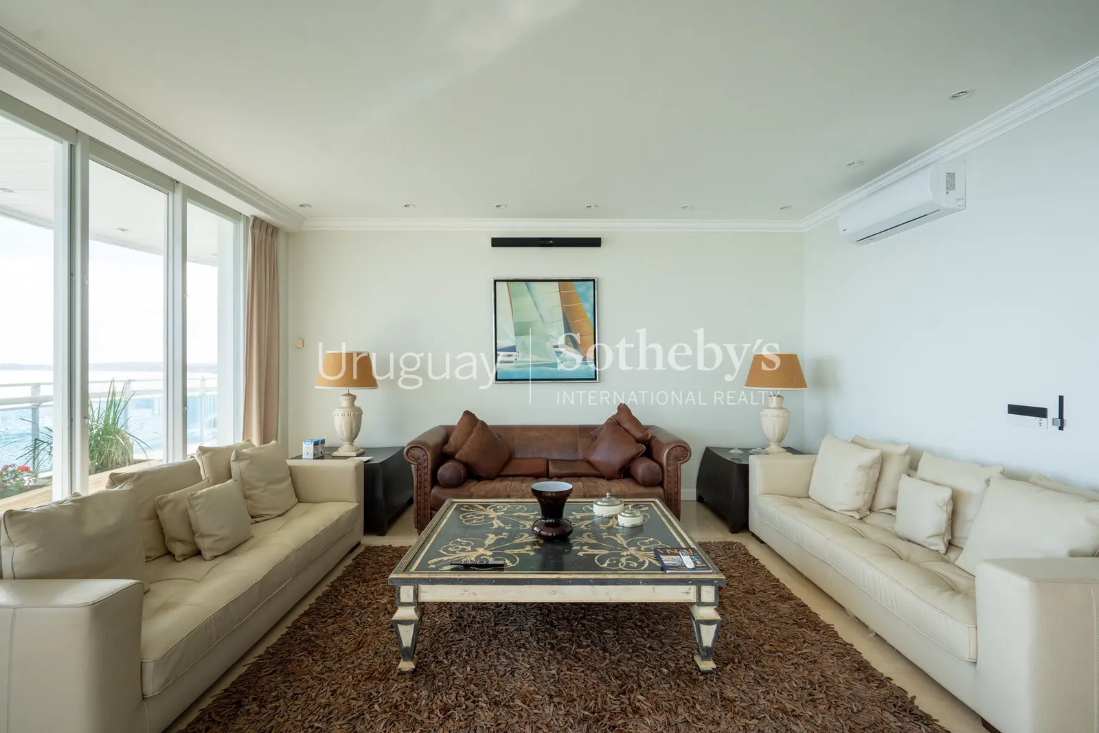 Penthouse de 4 dormitorios en alquiler en Playa Mansa – foto 6 de 38