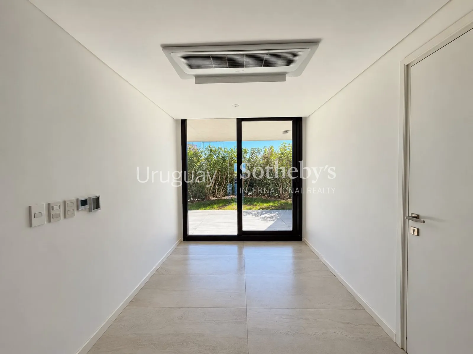 Unidad en Planta Baja con Piscina Privada