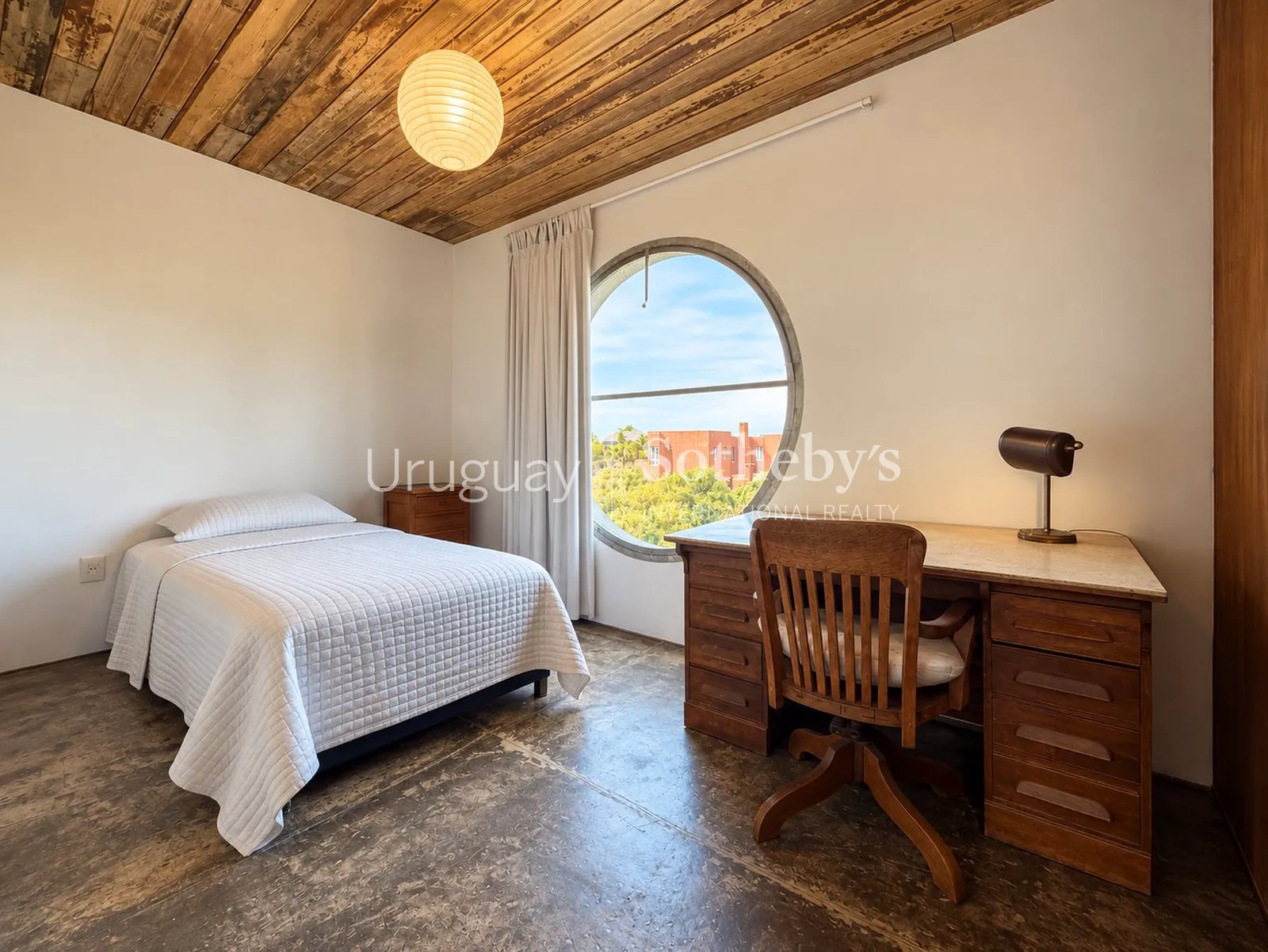 Splendid property in La Barra with sea view