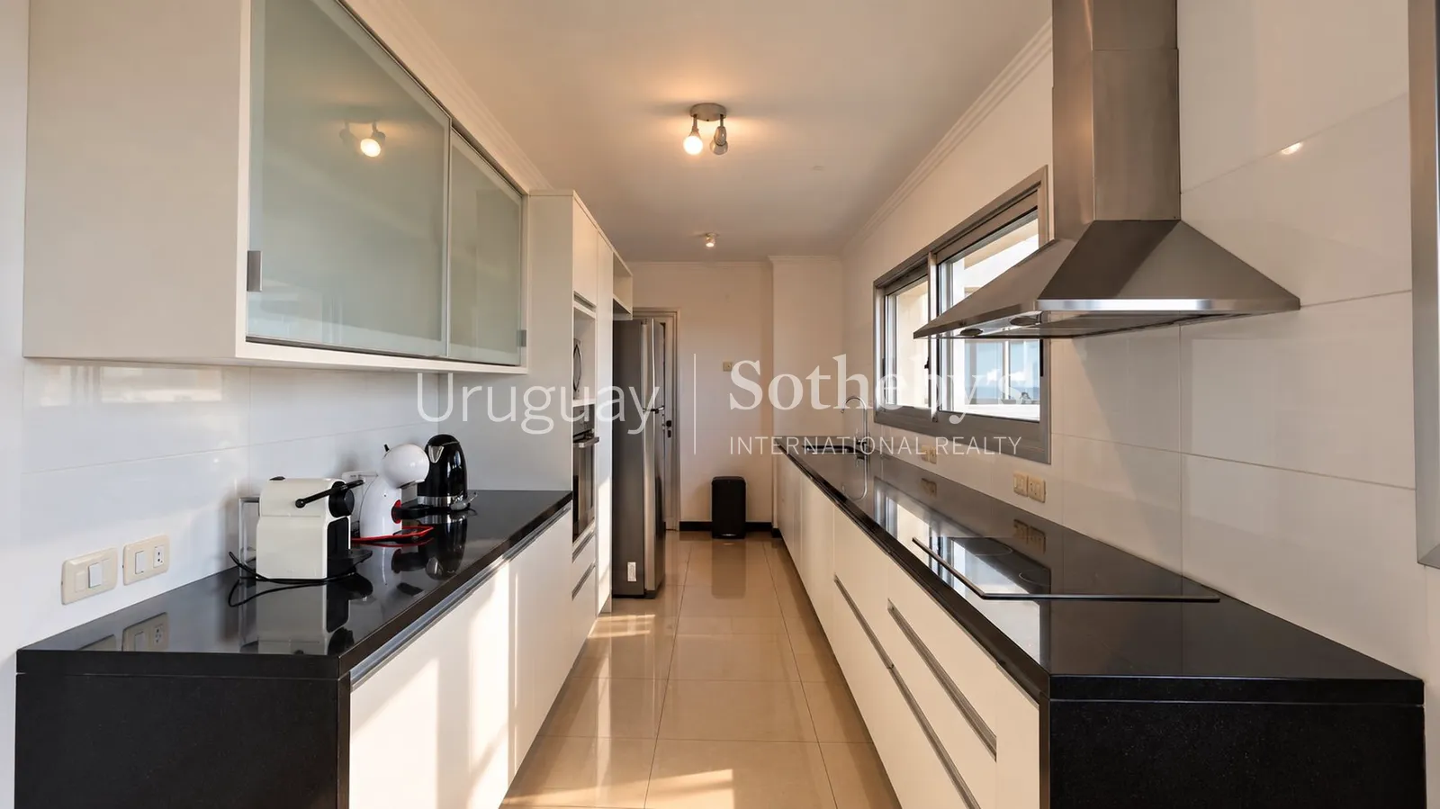 Exclusivo Apartamento Esquinero en Torre Lobos – foto 12 de 28