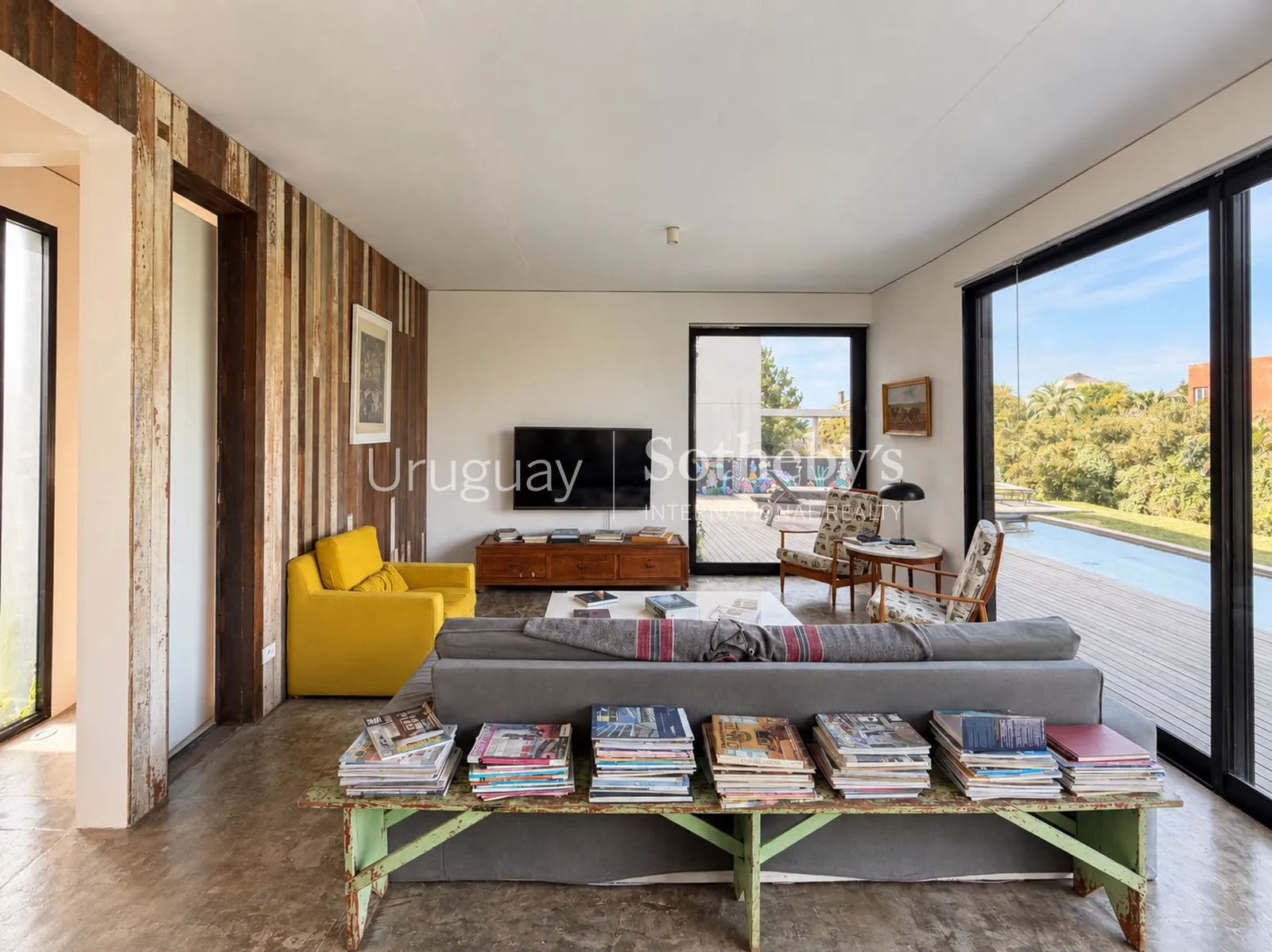 Splendid property in La Barra with sea view
