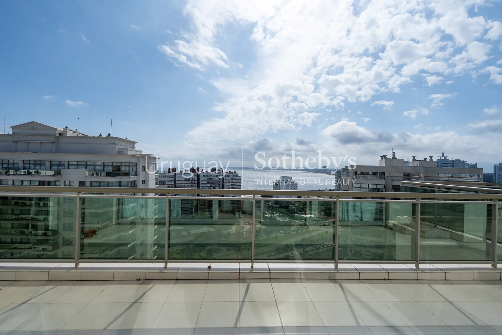 Penthouse en Imperiale – Playa Brava